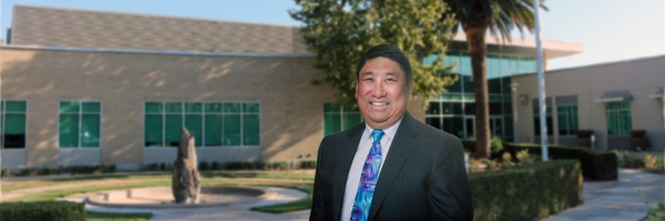 Chancellor Yamamura in front of the District Office